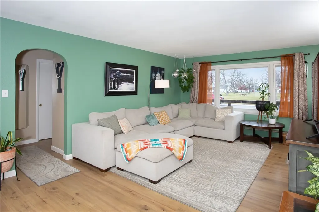 716 W Division Street Hardin MT 59034