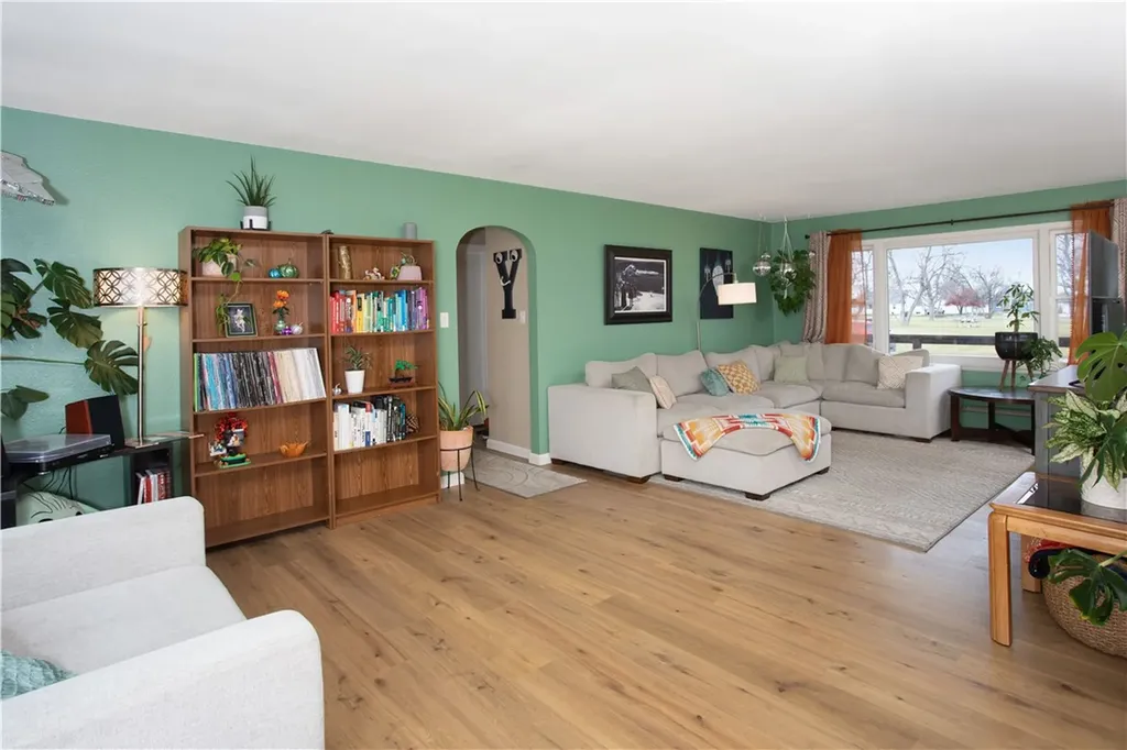 716 W Division Street Hardin MT 59034
