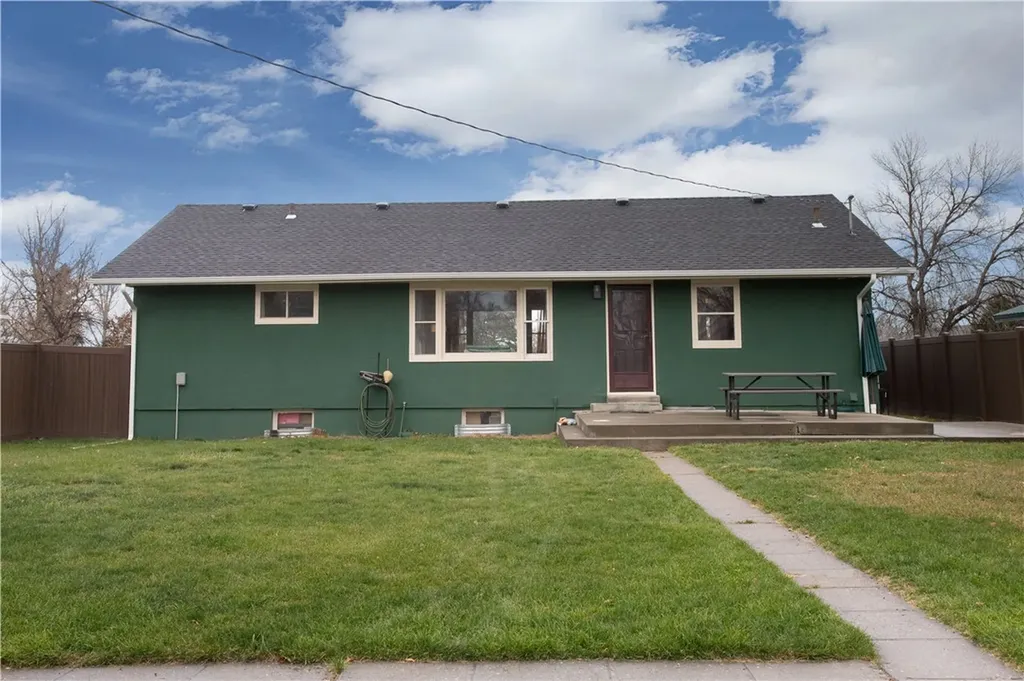 716 W Division Street Hardin MT 59034