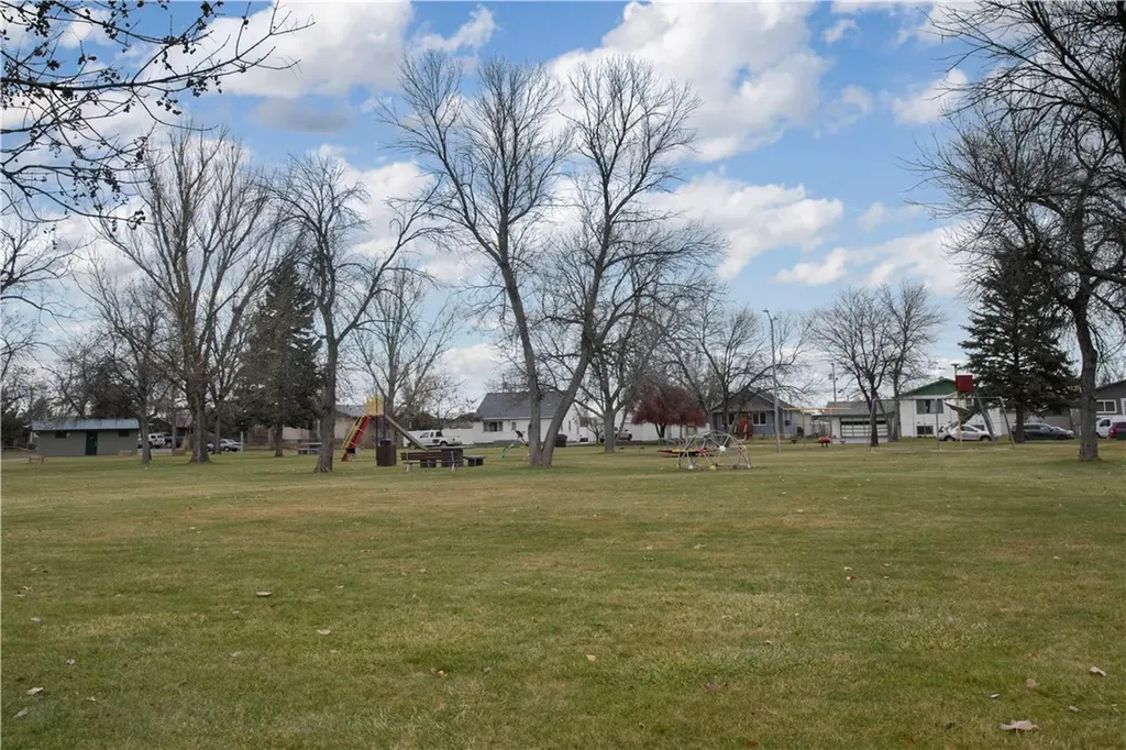 716 W Division Street Hardin MT 59034