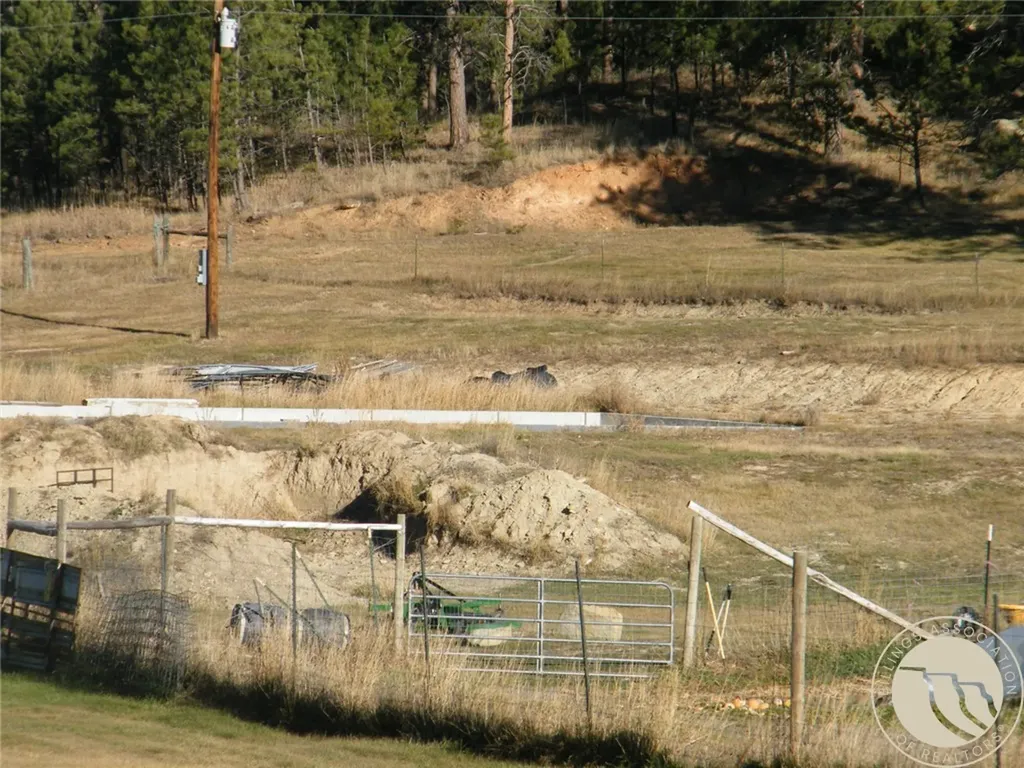 101 Smith Road Roundup MT 59072