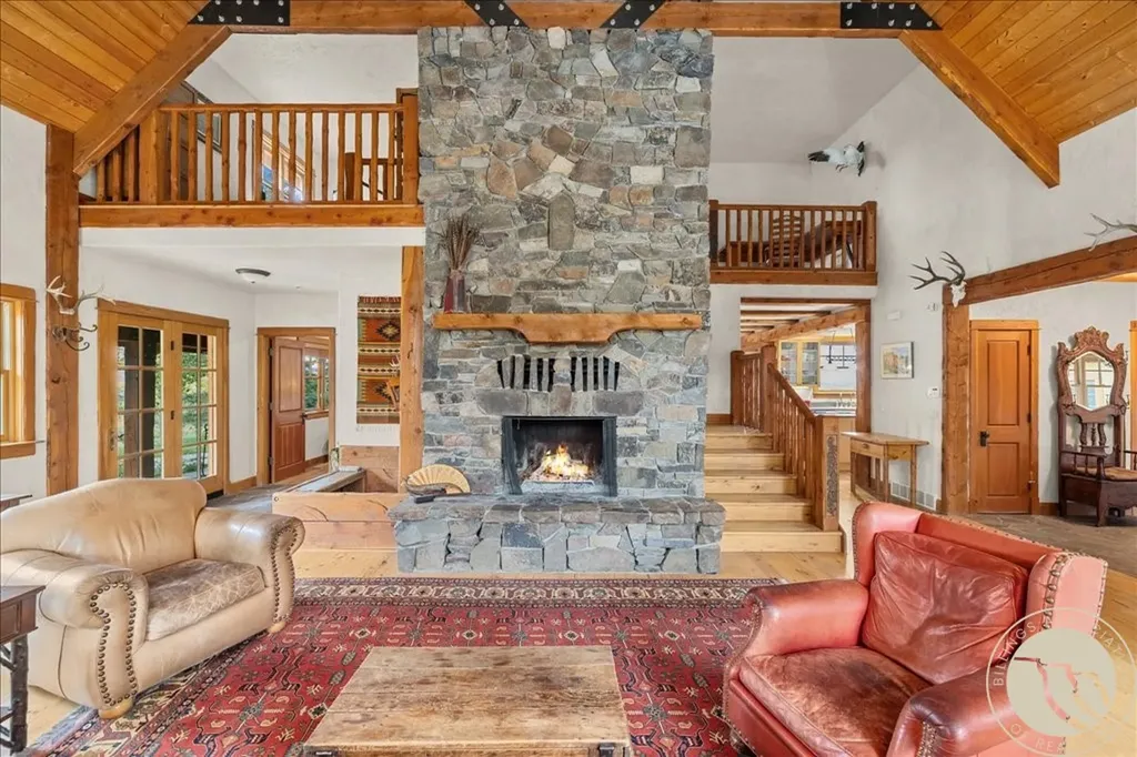 10052 Floating Island Way Shepherd MT 59079