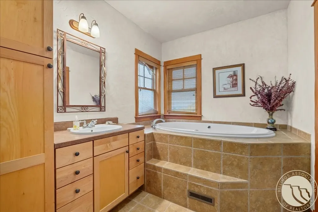 10052 Floating Island Way Shepherd MT 59079