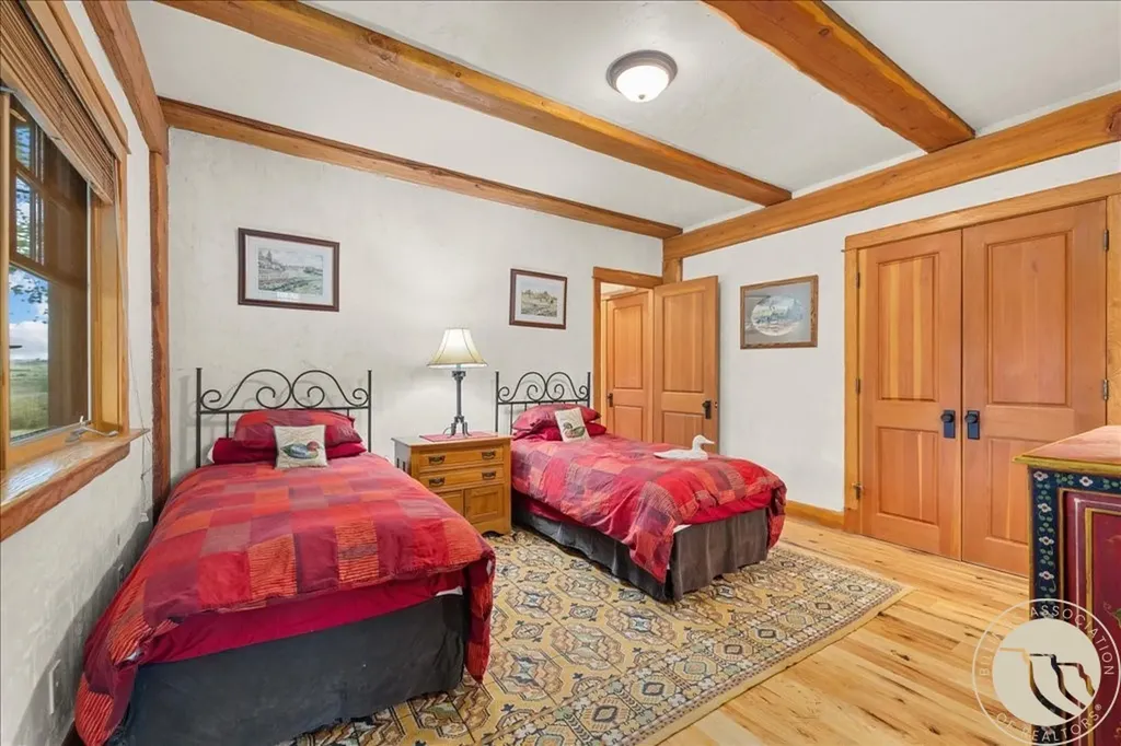 10052 Floating Island Way Shepherd MT 59079