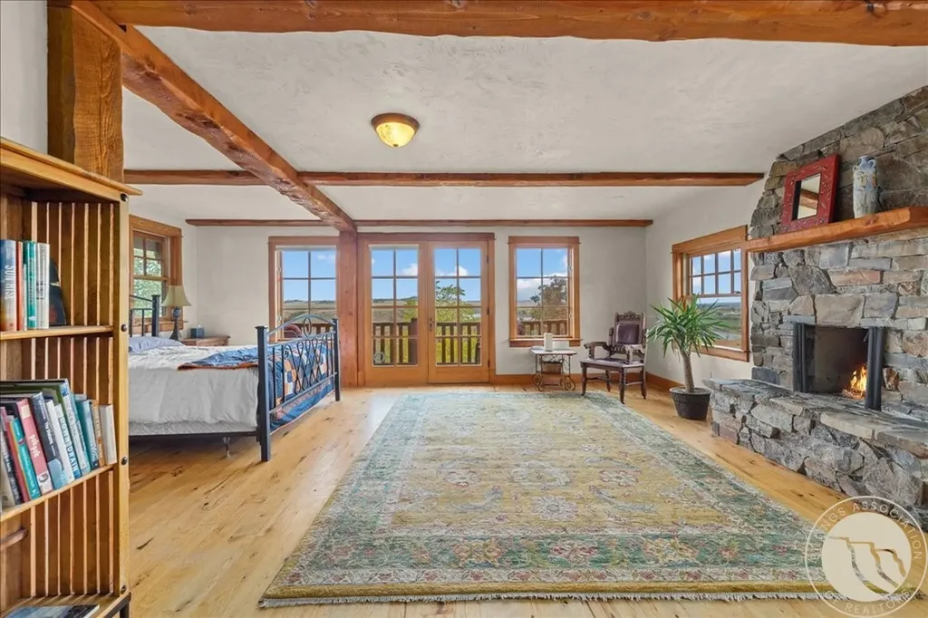 10052 Floating Island Way Shepherd MT 59079