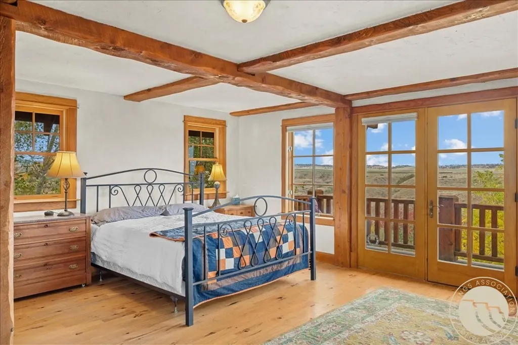10052 Floating Island Way Shepherd MT 59079