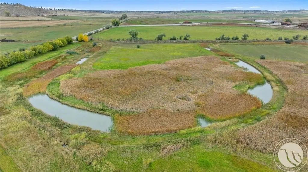 10052 Floating Island Way Shepherd MT 59079
