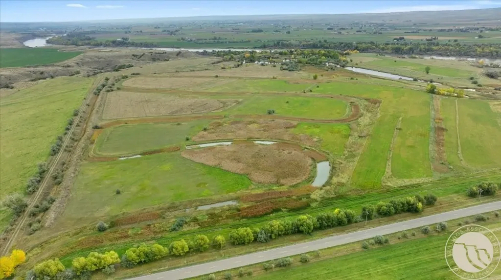10052 Floating Island Way Shepherd MT 59079