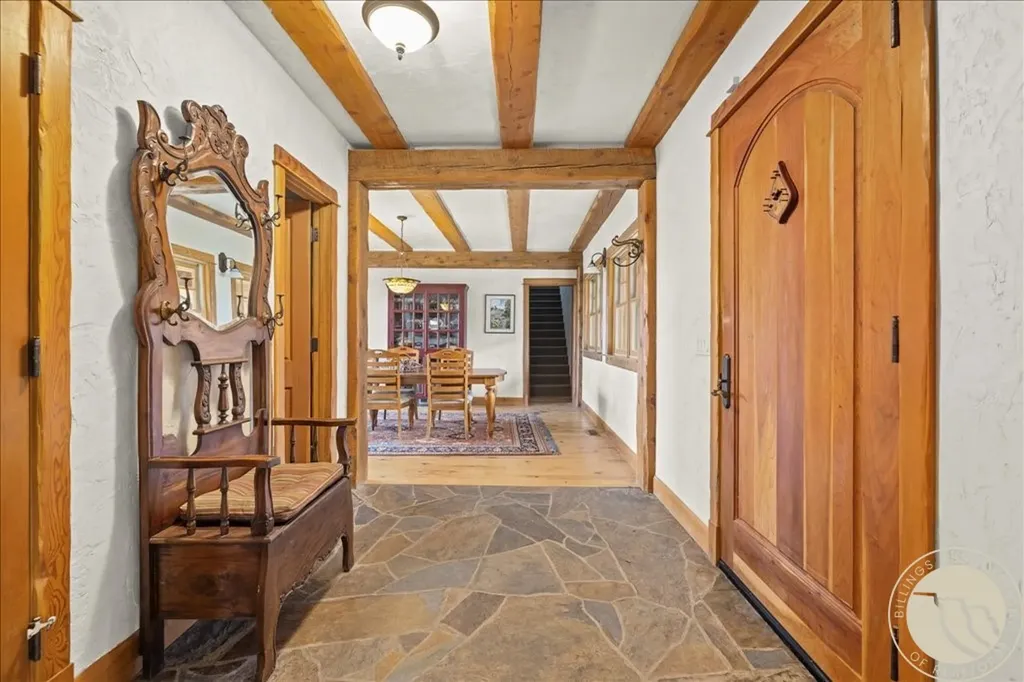 10052 Floating Island Way Shepherd MT 59079