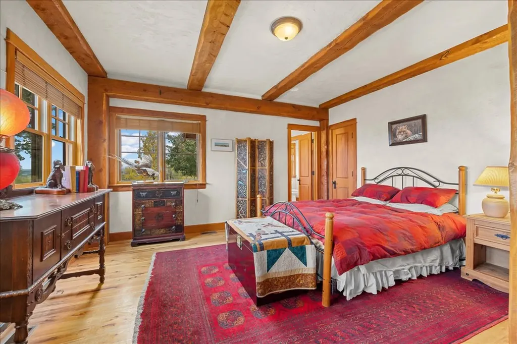 10052 Floating Island Way Shepherd MT 59079