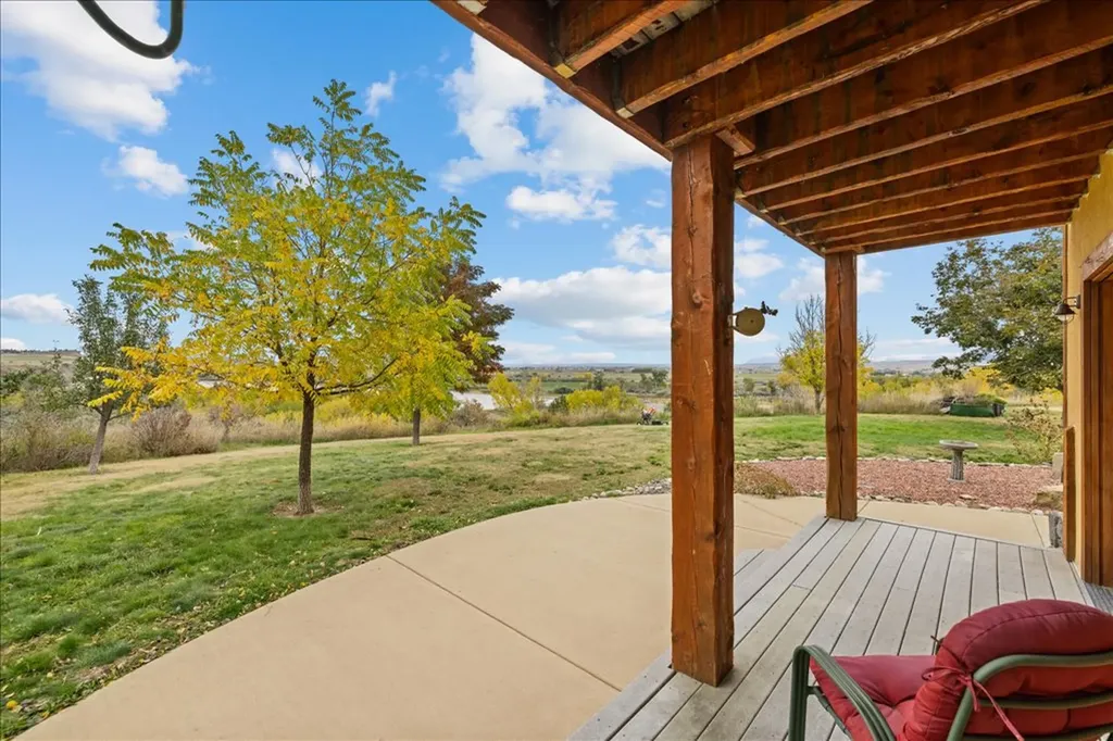 10052 Floating Island Way Shepherd MT 59079