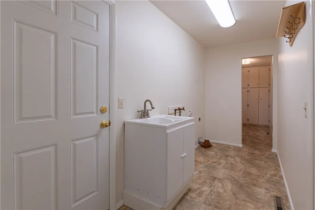 2016 Interlachen Drive Billings MT 59105