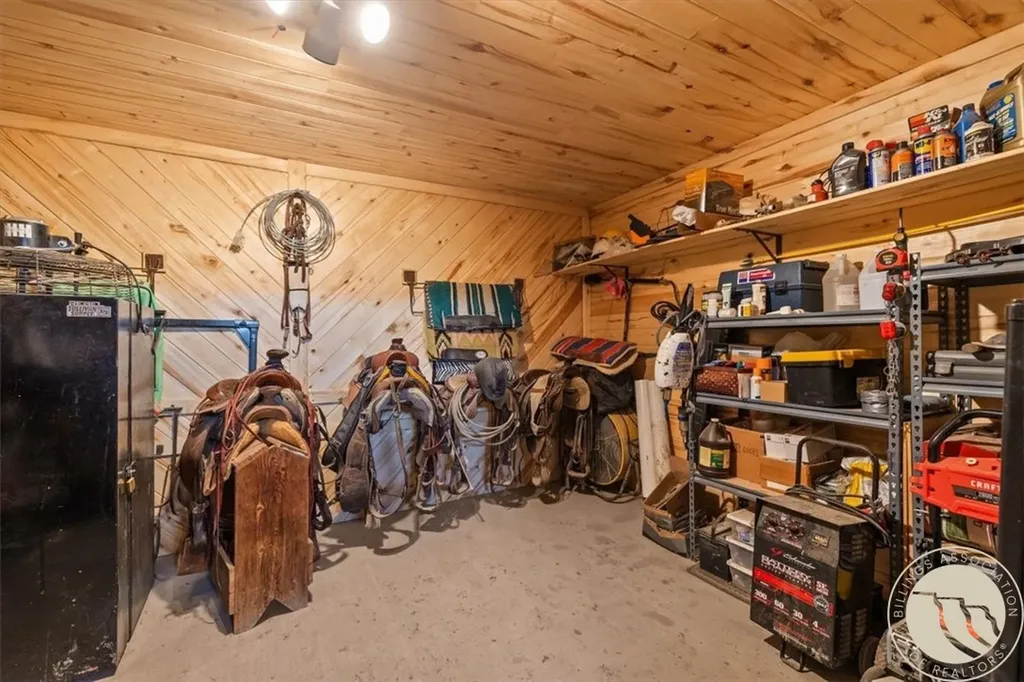 2285 N 9th Worden MT 59088