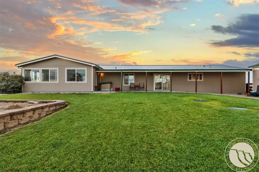 2285 N 9th Worden MT 59088