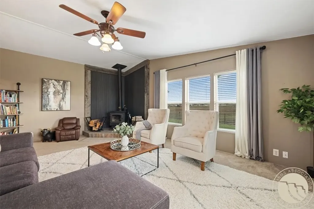 2285 N 9th Worden MT 59088