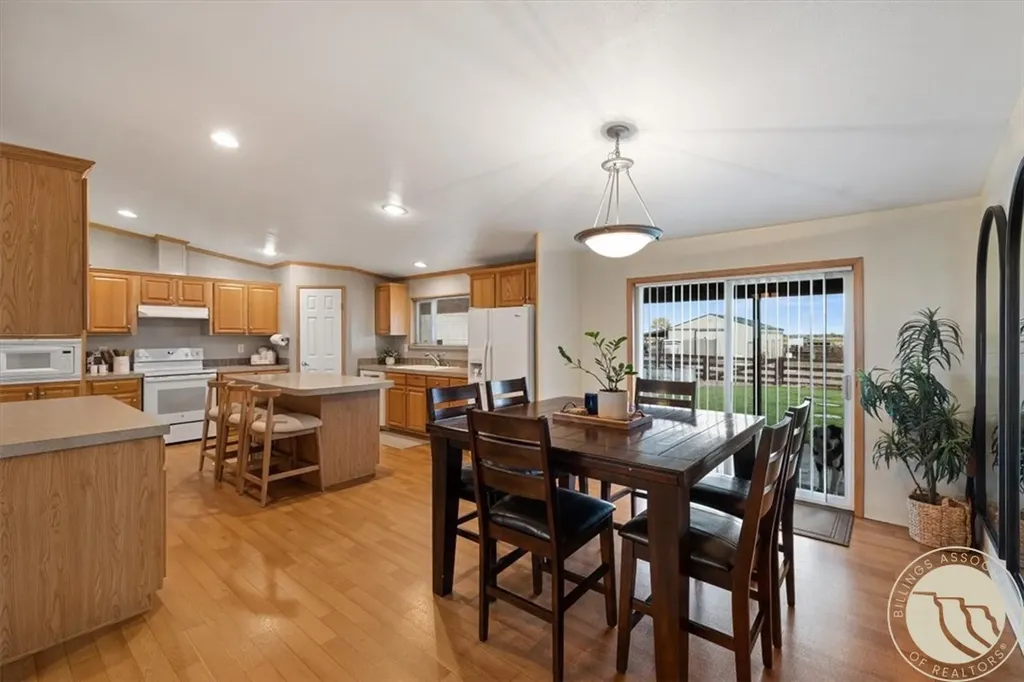 2285 N 9th Worden MT 59088