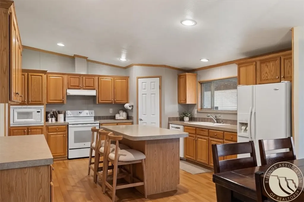 2285 N 9th Worden MT 59088