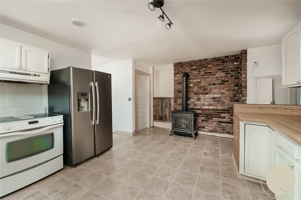 8 N Division Street Reed Point MT 59069