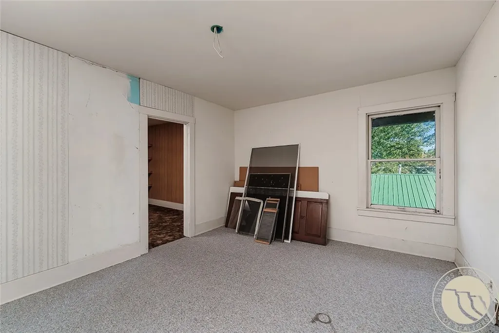 8 N Division Street Reed Point MT 59069