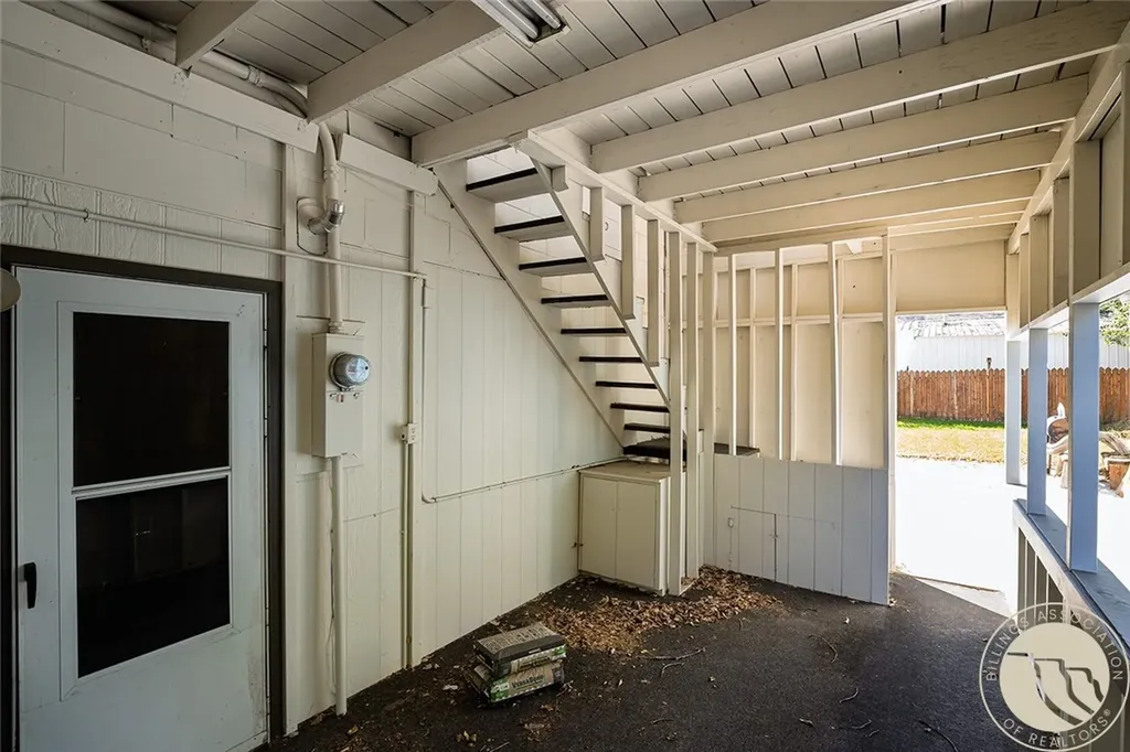 8 N Division Street Reed Point MT 59069