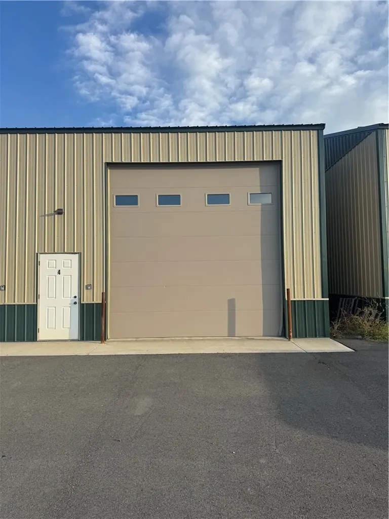 7605 N Leopard Avenue Billings MT 59106
