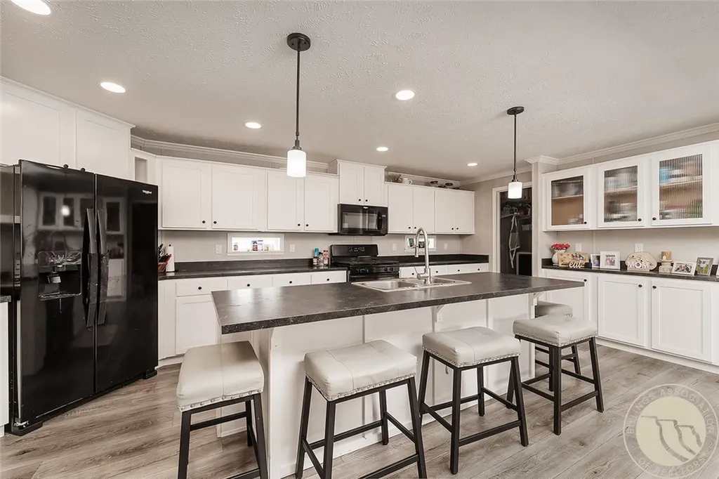 4703 Laila Billings MT 59106