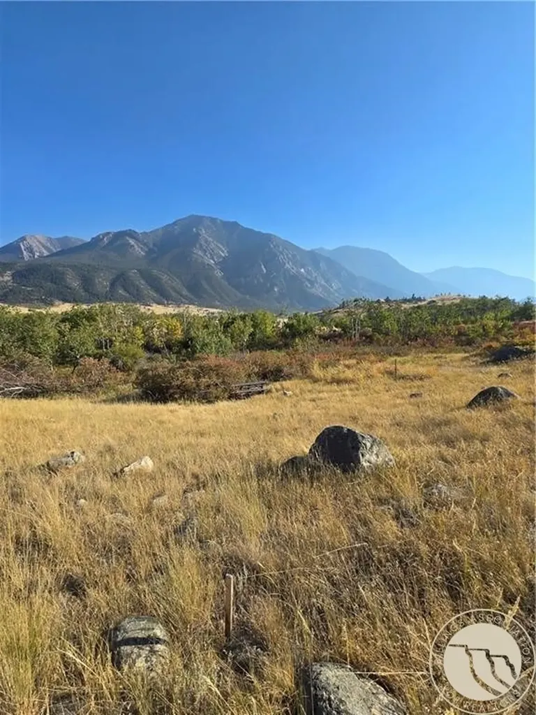 26 Elk Park Trail Nye MT 59061