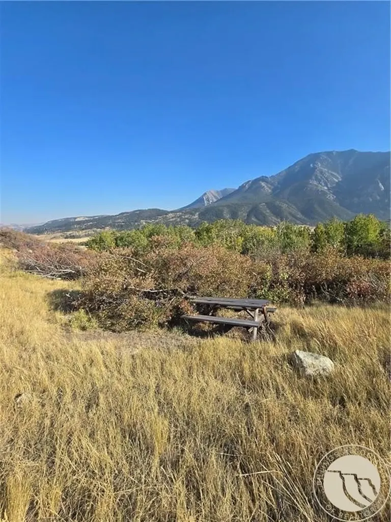 26 Elk Park Trail Nye MT 59061