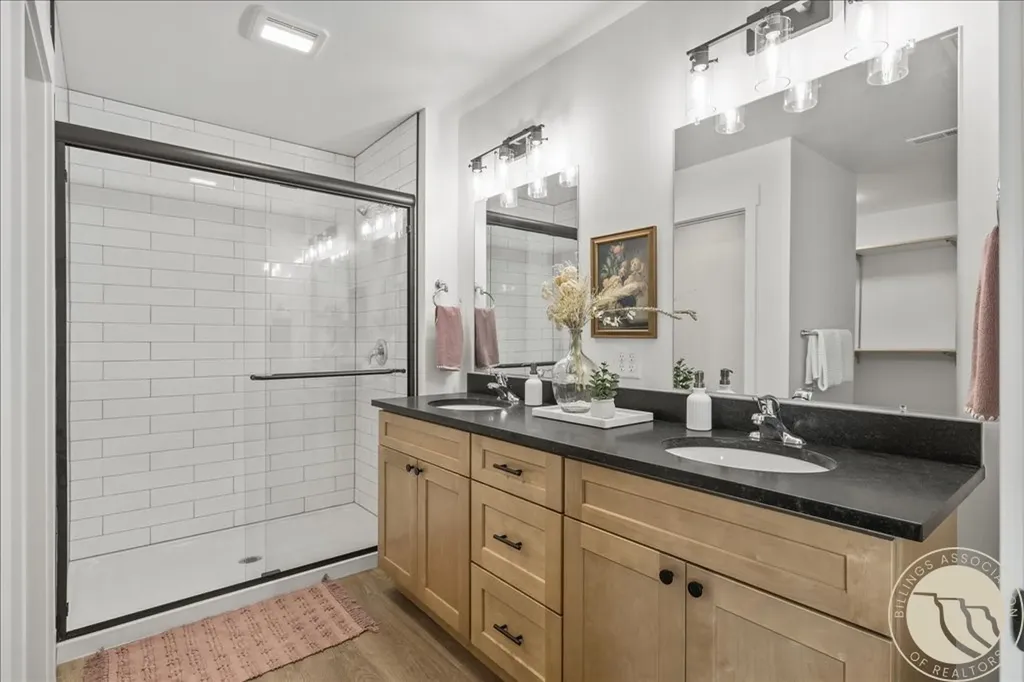 5452 Apple Rose Lane Billings MT 59106