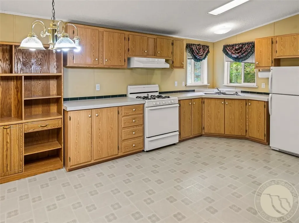 37 Barham Road Columbus MT 59019