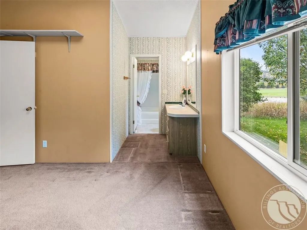 37 Barham Road Columbus MT 59019