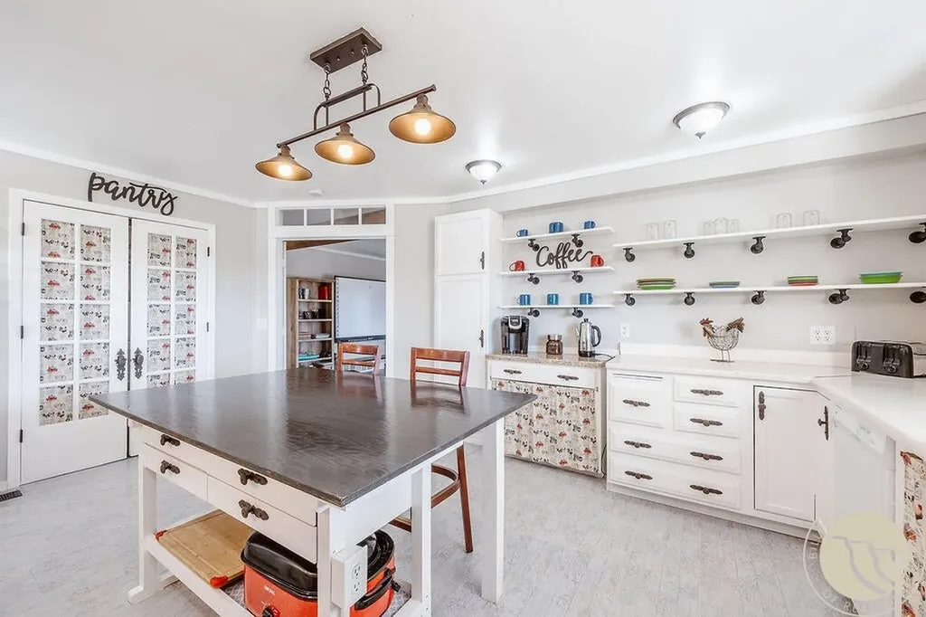 72 Pioneer Trail Lavina MT 59046