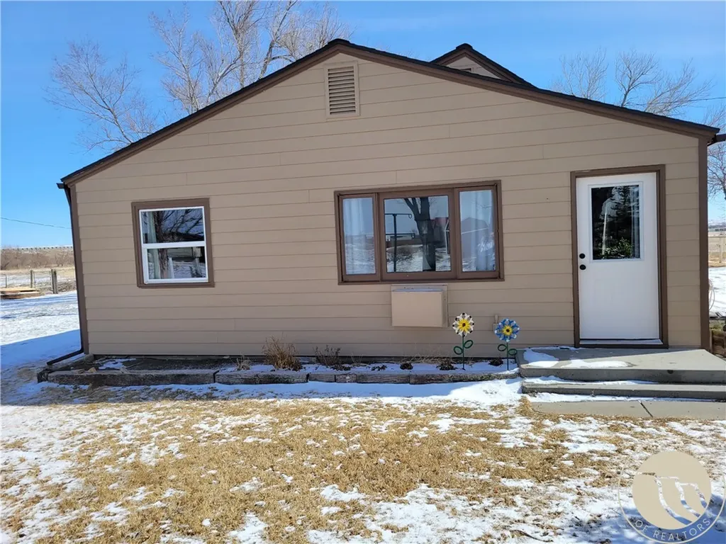 1543 N Center Avenue Hardin MT 59034