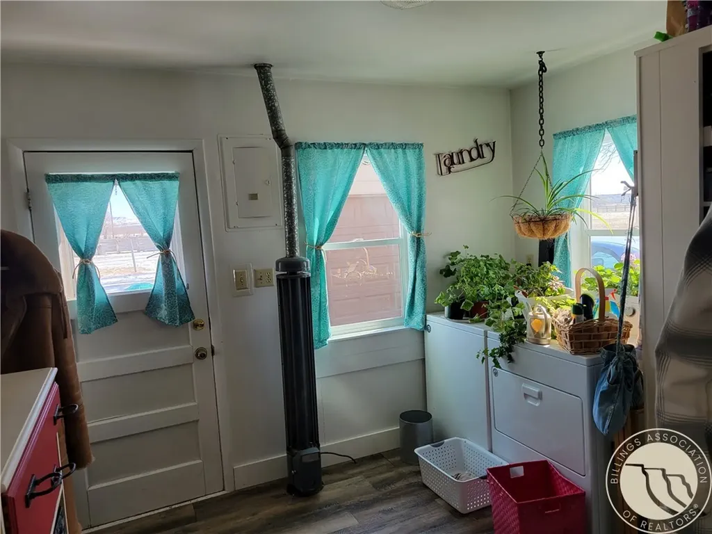 1543 N Center Avenue Hardin MT 59034