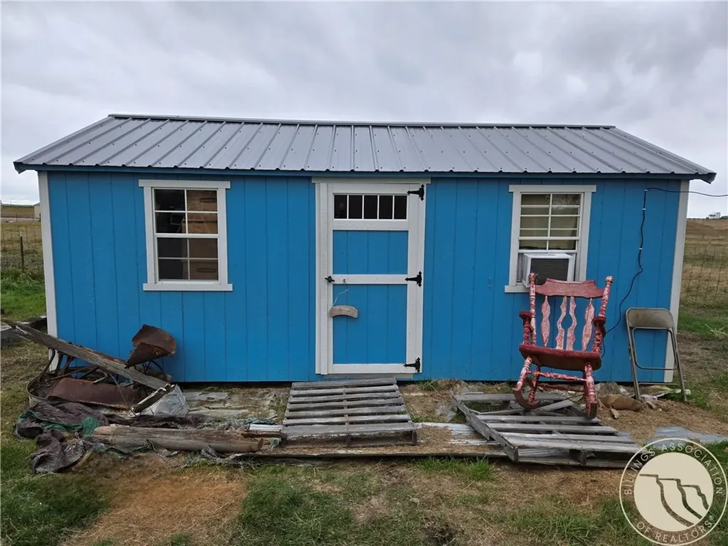 1543 N Center Avenue Hardin MT 59034