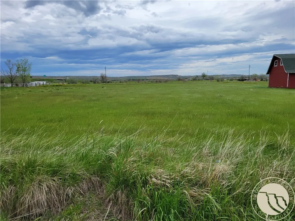 1543 N Center Avenue Hardin MT 59034