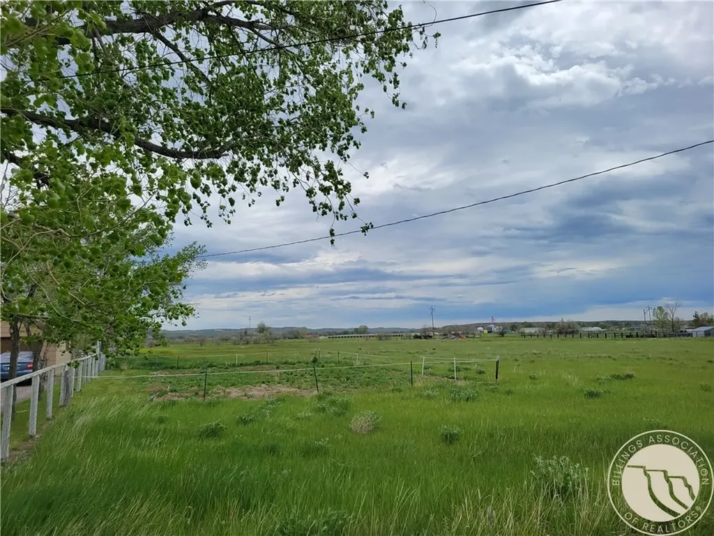 1543 N Center Avenue Hardin MT 59034