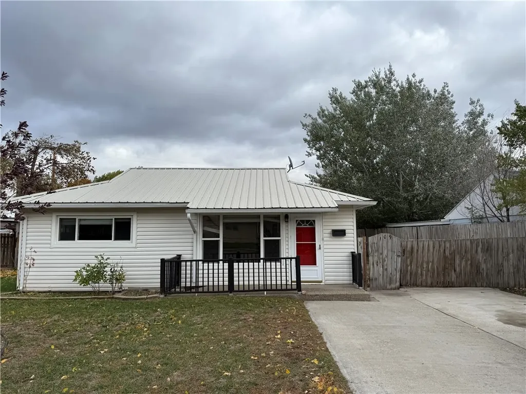 109 2nd Street Glendive MT 59330