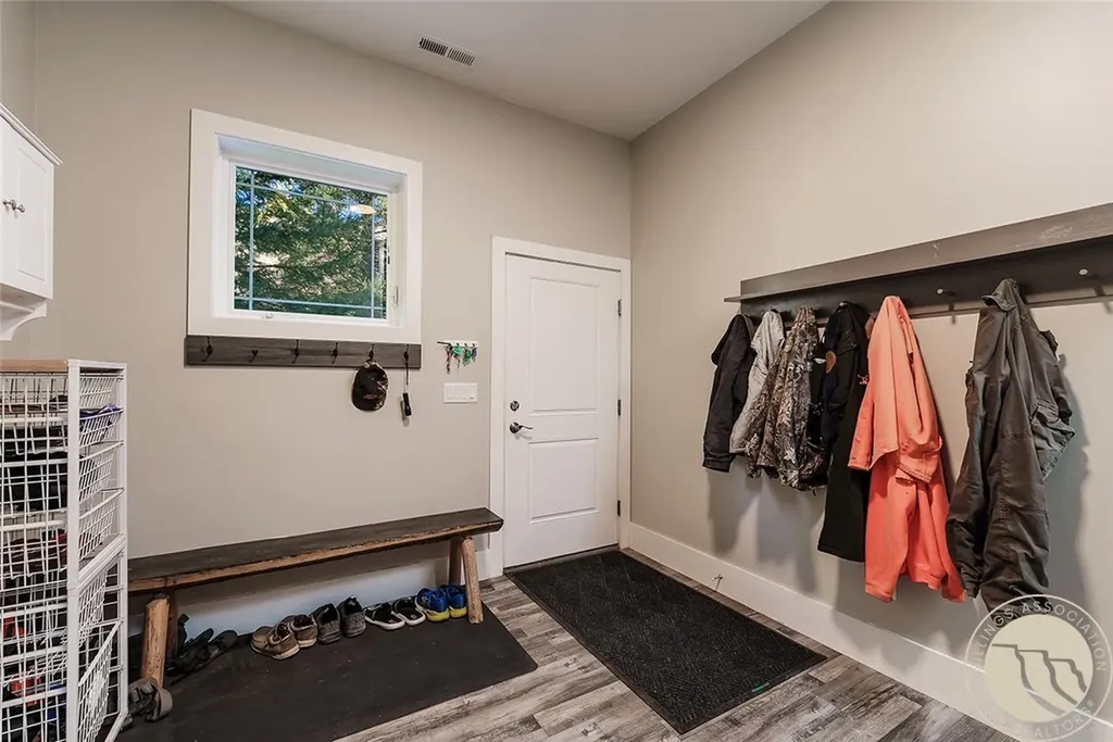 23 Braty Lane Nye MT 59061