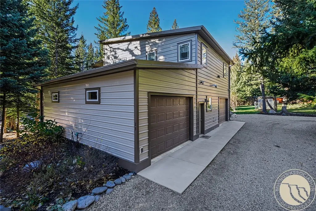 23 Braty Lane Nye MT 59061
