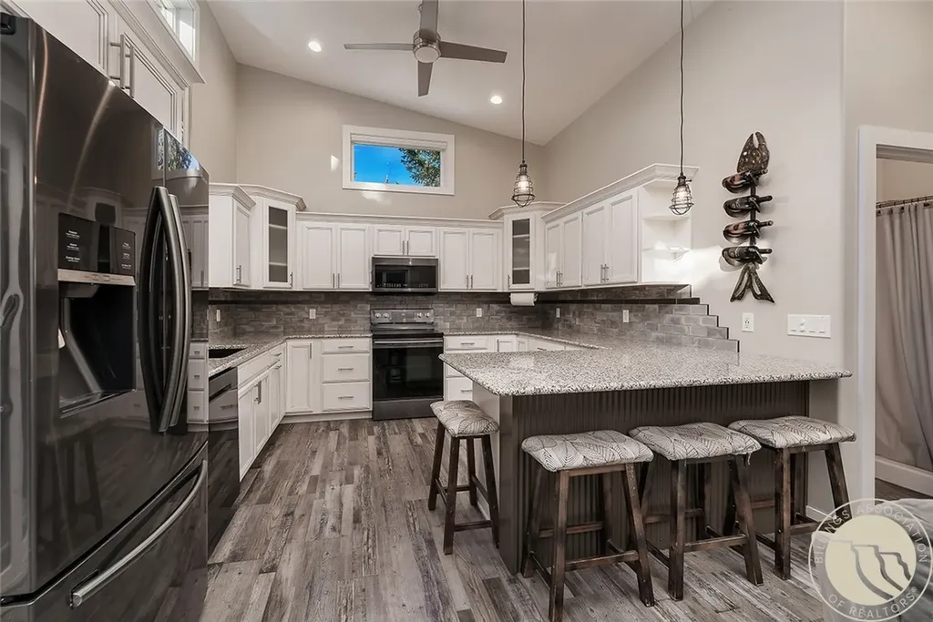 23 Braty Lane Nye MT 59061