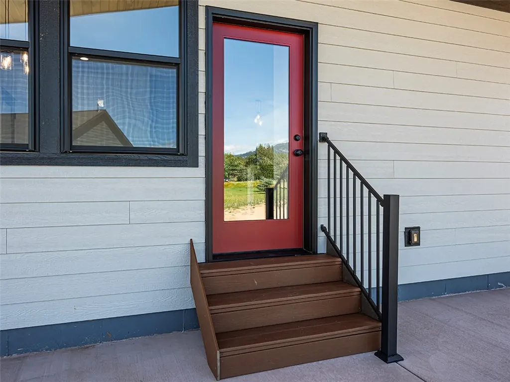 2055 Lazy J Circle Red Lodge MT 59068
