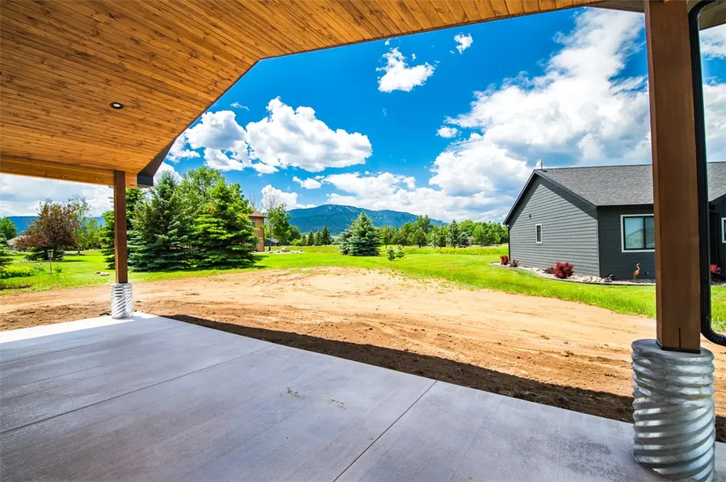 2055 Lazy J Circle Red Lodge MT 59068