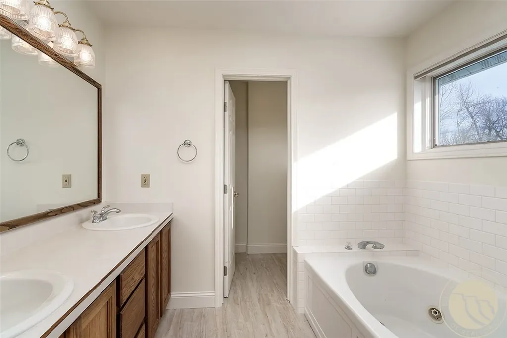 7510 Us Highway 212 Roberts MT 59070