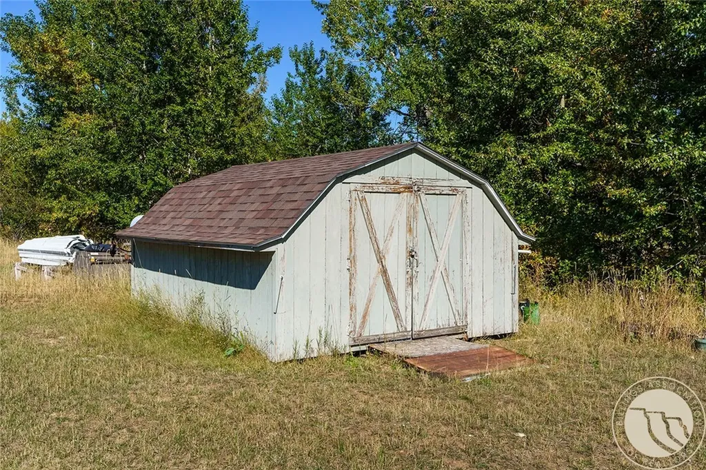 7510 Us Highway 212 Roberts MT 59070