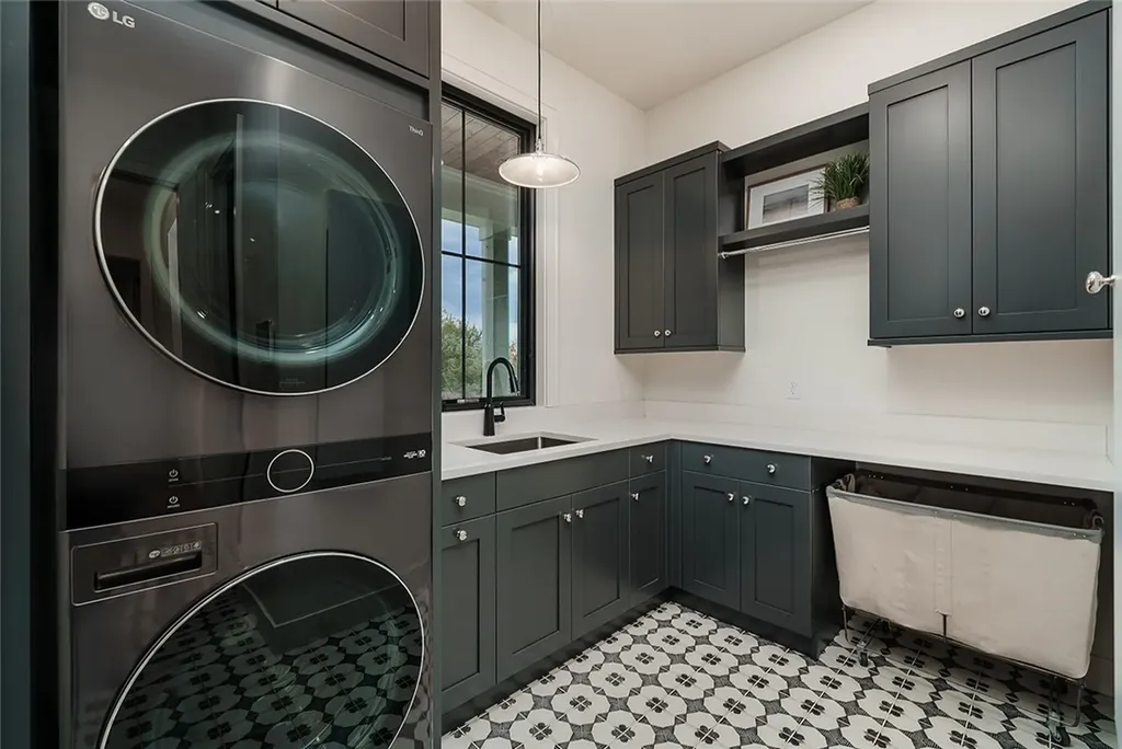 5526 King Eider Drive Billings MT 59106