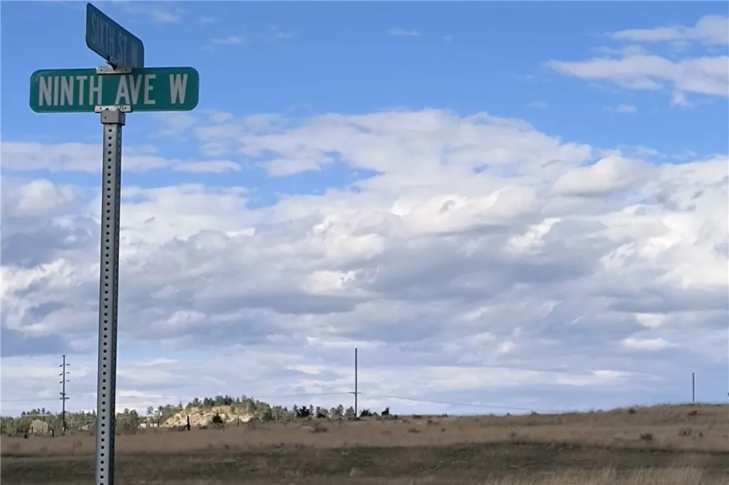 28 Lots 10th Avenue W Roundup MT 59072