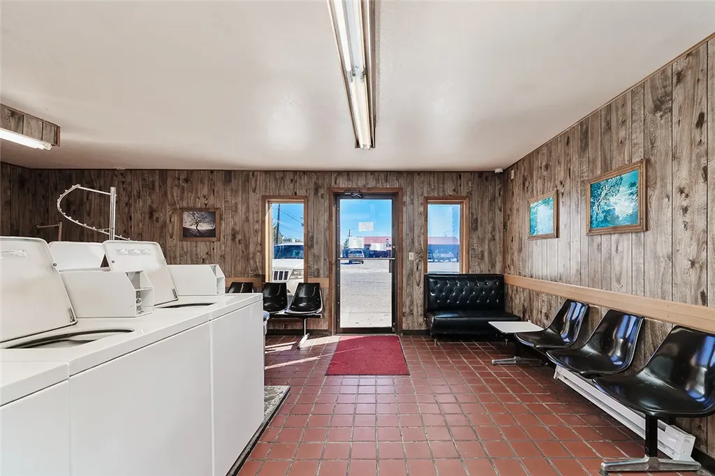 740 E Pike Avenue Columbus MT 59019