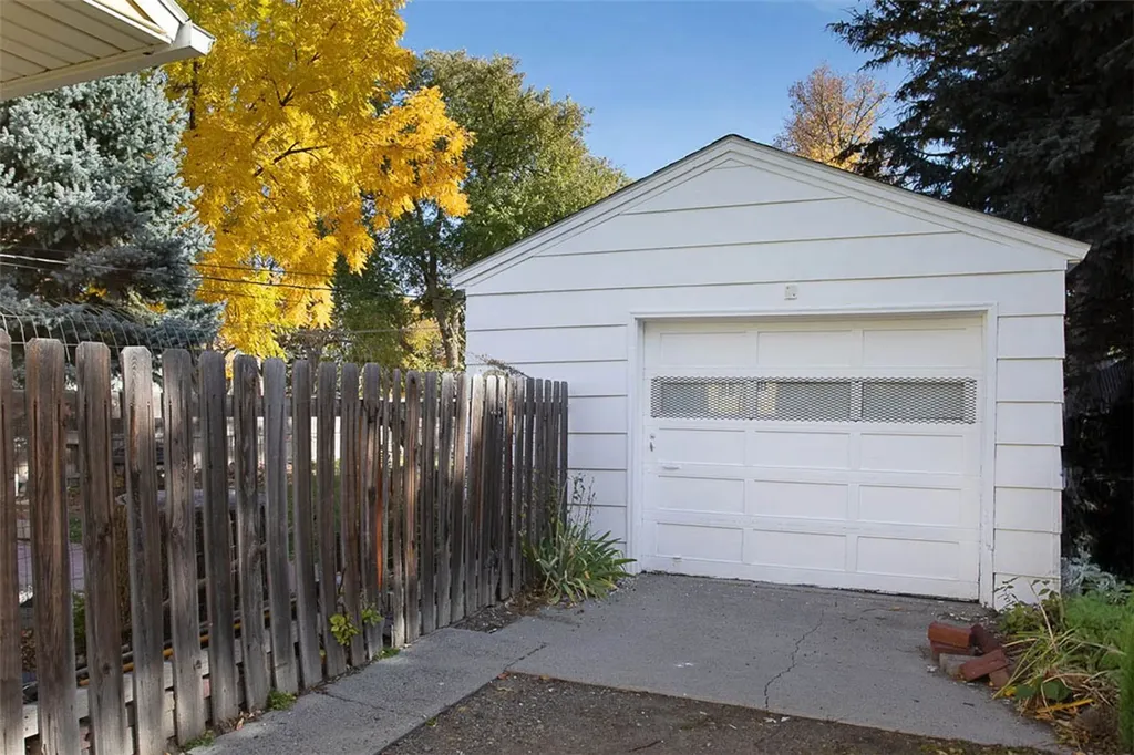 2004 9th Avenue N Billings MT 59101