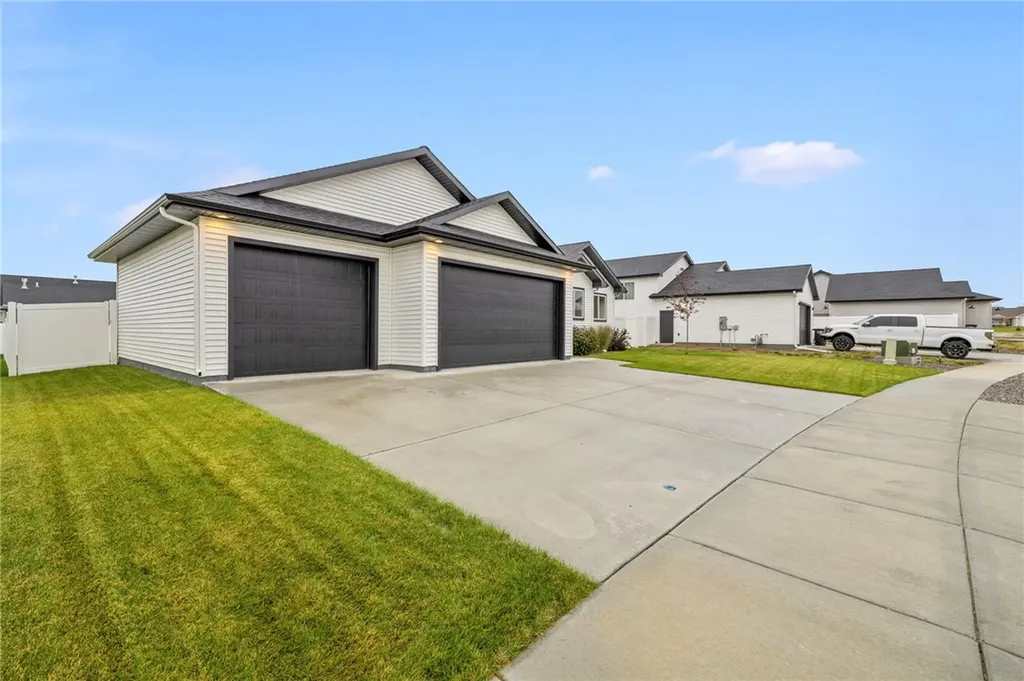 2213 Entrada Road Billings MT 59105